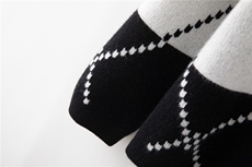 2025年秋季时尚百搭通勤休闲七针加厚圆领菱形开衫，女装羊绒衫，轩妮羊绒