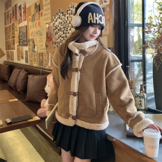 大量主推皮毛一体外套8909-P175-K258，女装短外套，2C129