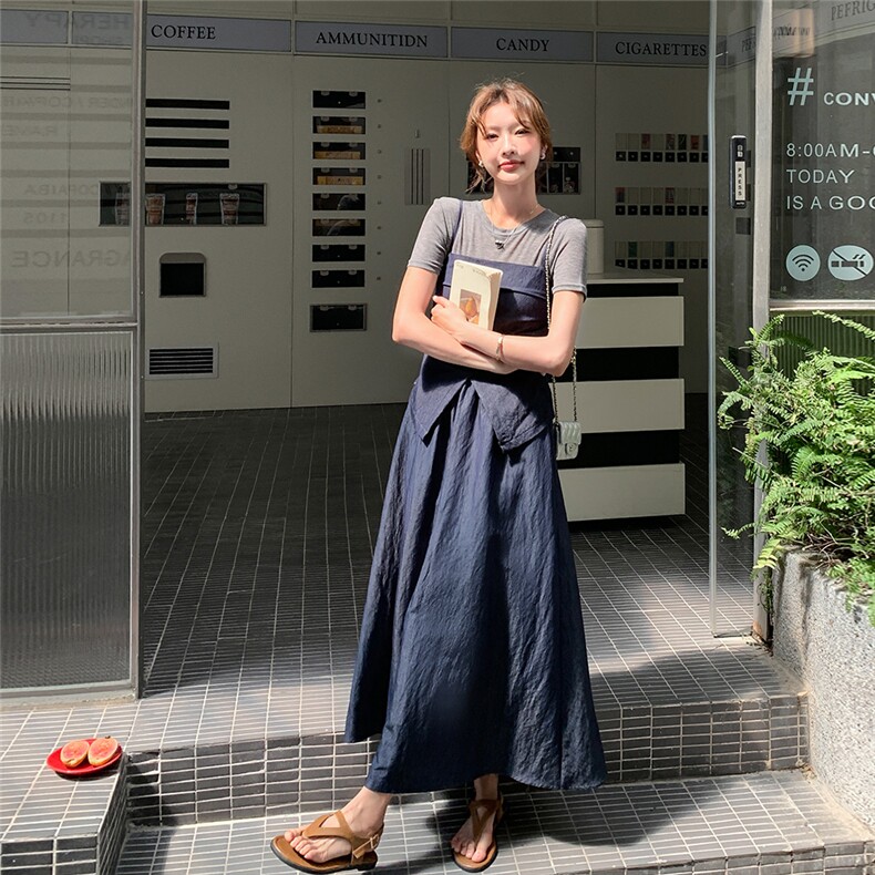 2025夏季新款韩版时尚短款小背心显瘦短袖长款假两件连衣裙,女装连衣裙,浙宝220
