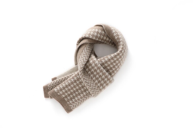 时尚百搭千鸟格围巾秋冬季保暖必备经典潮流设计，围巾，晨晟羊绒