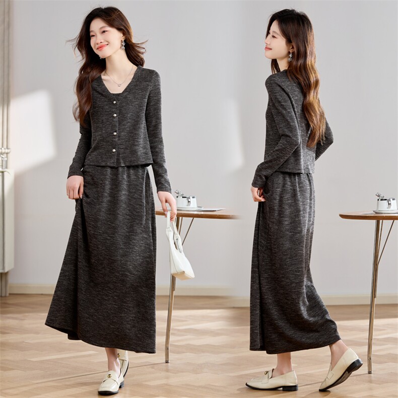 灰色高级感套装裙女春2025新款法式成套搭配马甲t恤半身裙三件套，女装套装/套裙，辉之琳