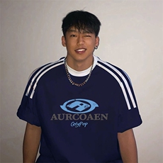 藏青色