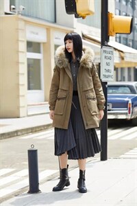 冬装现货 重量级的来一个 一手长可脱卸皮毛内胆，其它，千浪依族