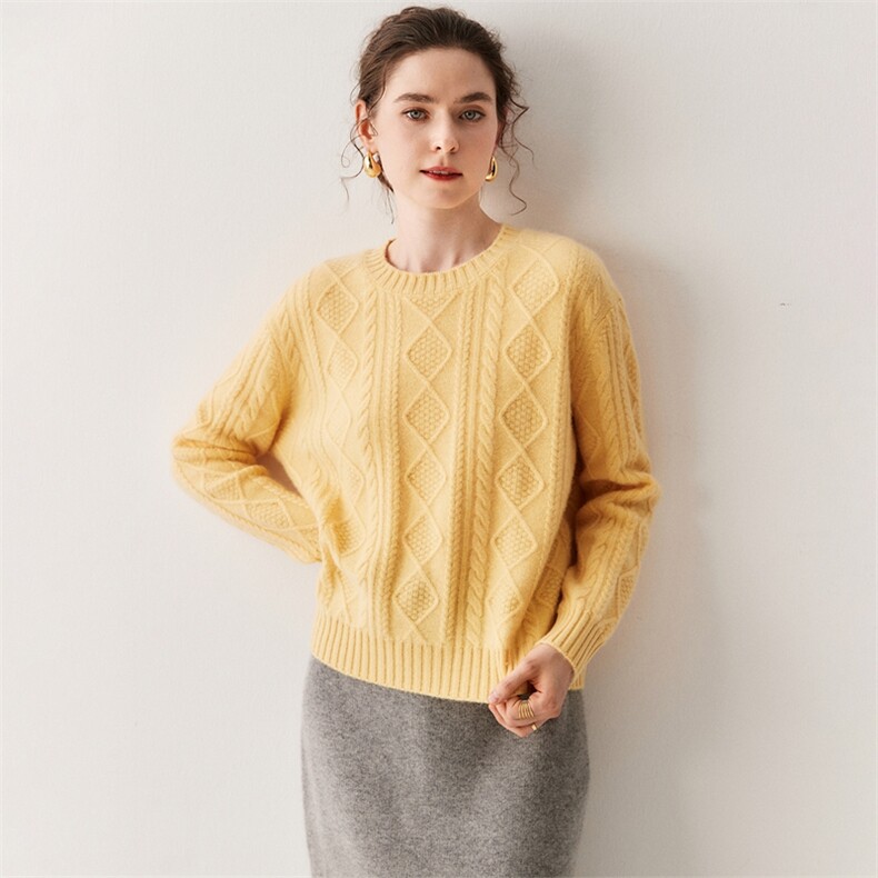 宽松慵懒复古麻花菱形山羊绒衫女减龄2025秋冬加厚圆领针织大毛衣，女装羊绒衫，绒创羊绒