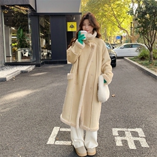 2C232-8699奶杏黄正反两穿长款皮毛一体外套8699-P235-K358，女装毛呢外套，2C232
