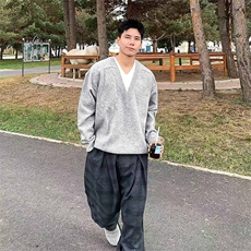 网图冬季复古老钱风假两件V领针织衫男拼接套头毛衣-A2371P58，男装针织衫/毛衣，电商B241