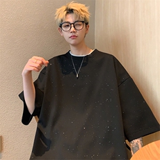 黑色