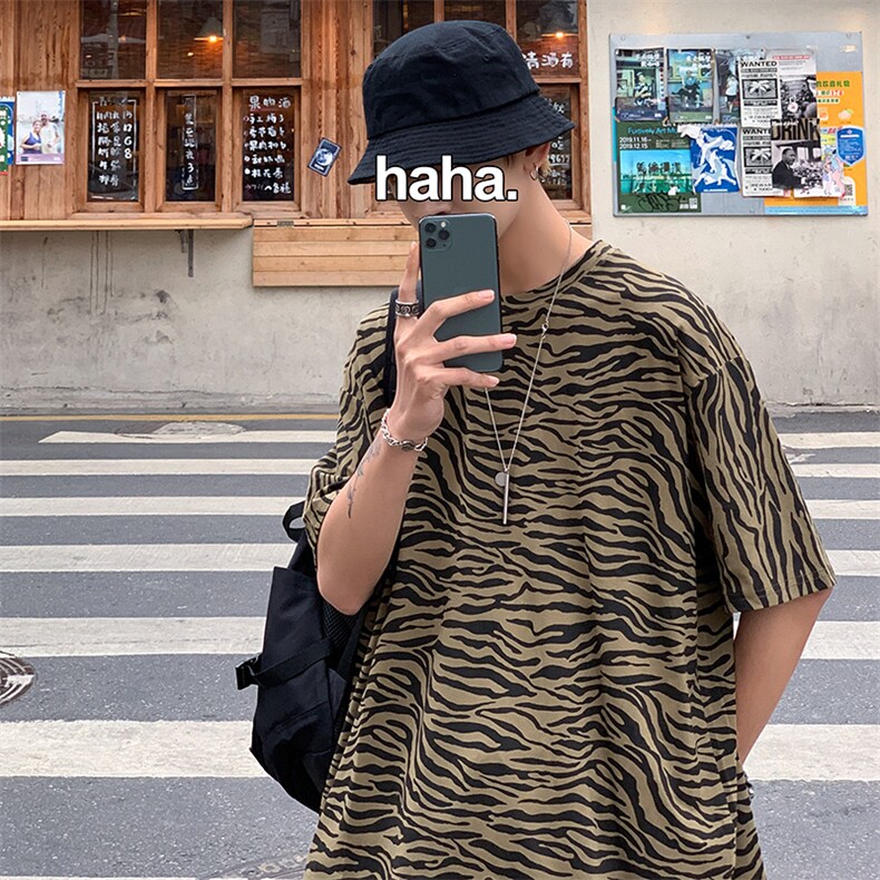 新款夏季复古ins奶牛问短袖男士趣味港风T恤B06-P30图片