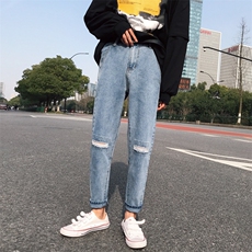 浅蓝色