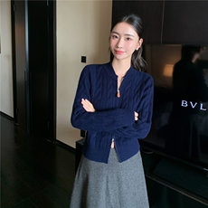 2025舒适百搭简约秋冬新款圆领短款长袖针织衫，女装羊绒衫，玛卡隆羊绒