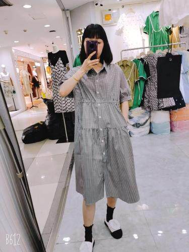 夏季新款小清新格子连衣裙，女装连衣裙，流行风暴