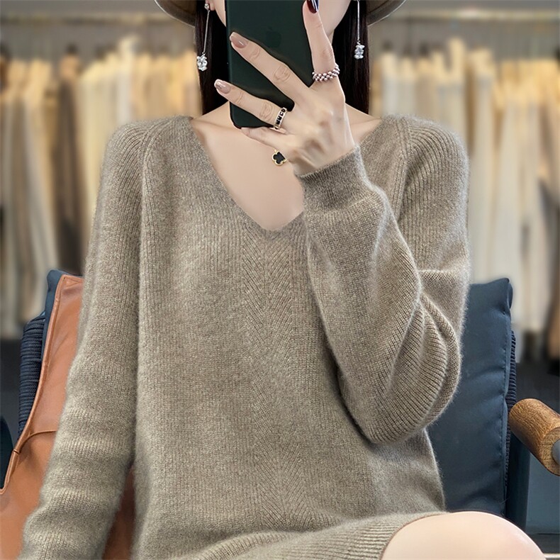 24秋冬新款V领羊毛衫女中长款气质显瘦针织毛衣连衣裙,女装连衣裙,蒙莲贝斯