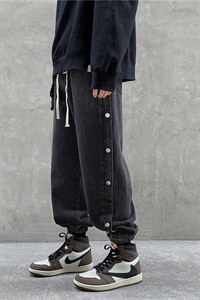 四季排扣牛仔裤男士宽松大码束脚复古老爹裤韩版运动休闲裤子图片
