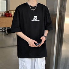 黑色