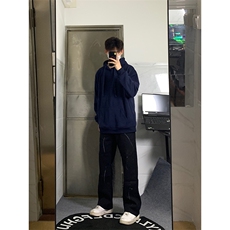 黑色