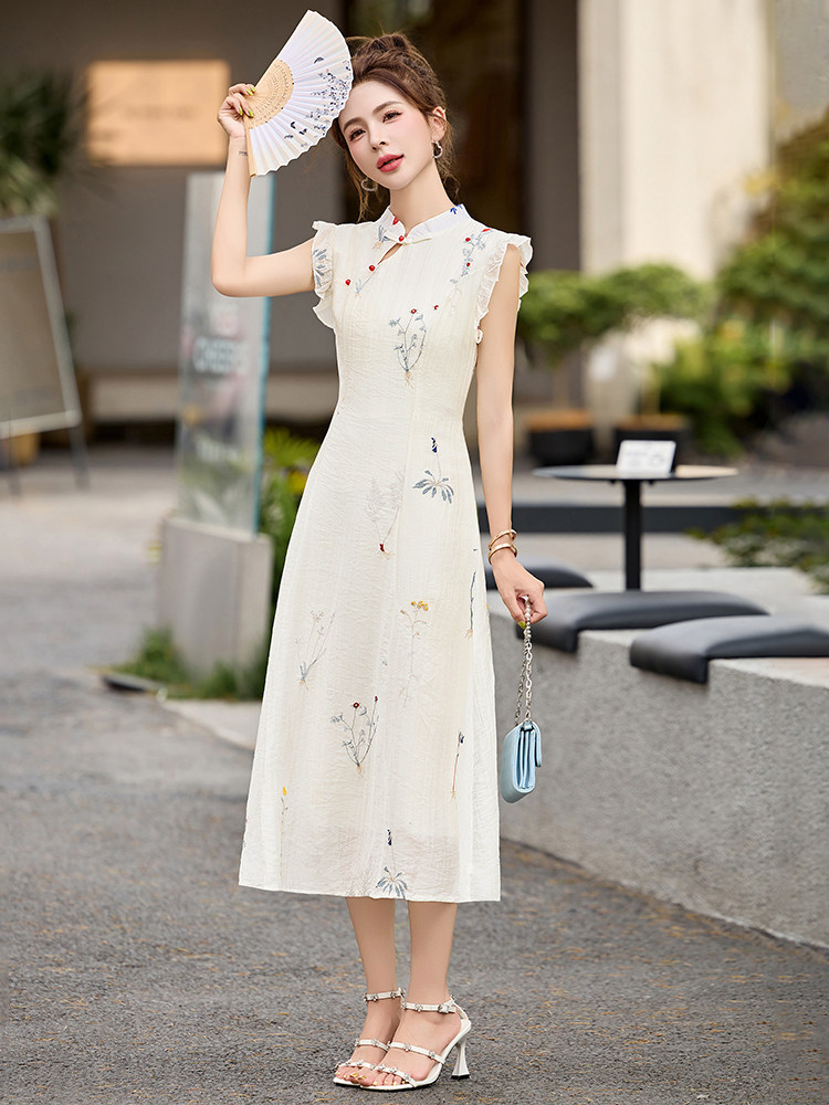 新中式国风改良旗袍女2025年夏装印花小飞袖木耳边长款修身连衣裙,女装连衣裙,依多米
