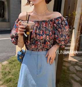 2022夏季韵芭莎新款韩系小碎花上衣图片