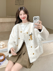 白色软糯双排扣羊羔毛外套女秋冬皮毛一体减龄甜美风温柔棉服爆款图片