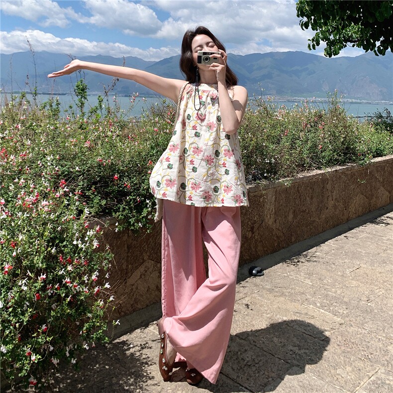 复古重工刺绣挂脖碎花背心阔腿裤两件套2026夏季新款超好看的套装,女装套装/套裙,冬木谷雨