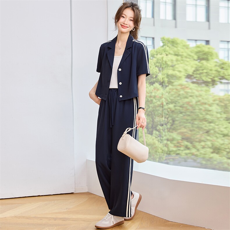 时尚套装女2025夏季新款设计感袖口撞色条纹上衣阔腿直筒裤两件套,女装套装/套裙,辉之琳