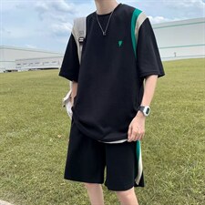 黑色