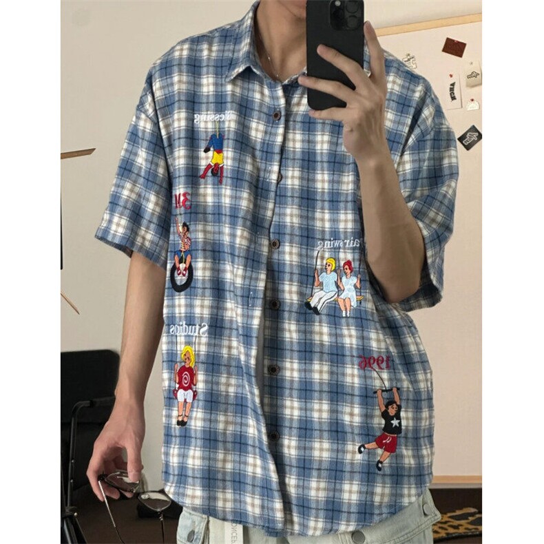 2025夏季新款日系潮牌复古撞色格子卡通刺绣短袖衬衫上衣男女同款图片