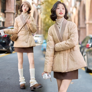 2024年冬季A字小个铜氨丝羽绒服冬装女浴袍式系带收腰V领复古提花图片