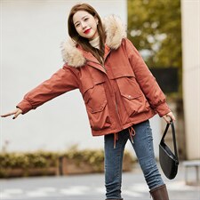 2023年冬季白鸭绒长袖常规加厚短款，女装羽绒服，贵人树