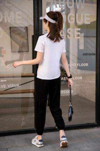 现货供应：休闲时尚套装M一XXL，女装套装/套裙，拉思维加丝