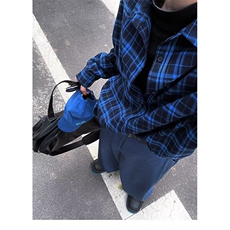 蓝色