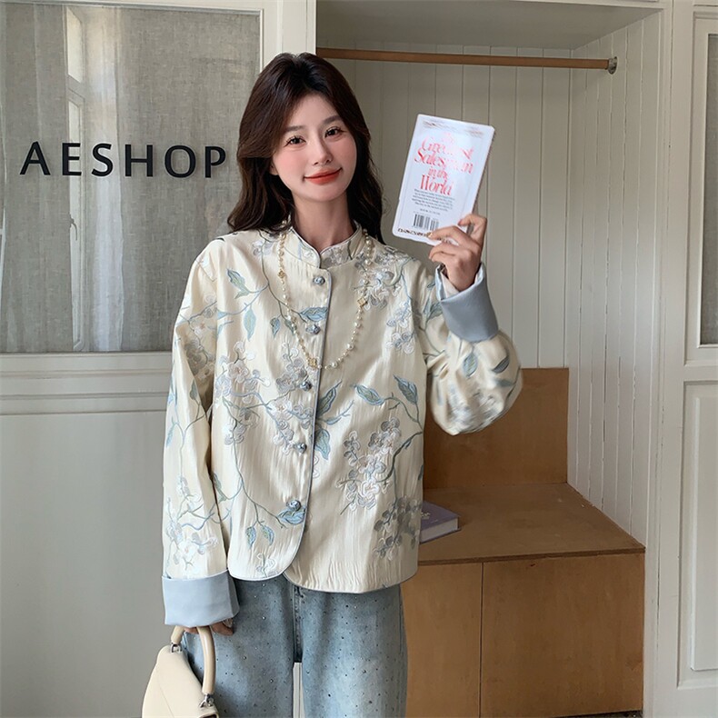 新中式短款外套女2025春季复古国风撞色拼接缎面小个子宽松上衣,女装短外套,纯色衣恋