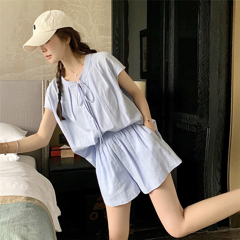 小清新工装马甲套装女2025年夏季超好看浅蓝色休闲衬衫短裤两件套图片