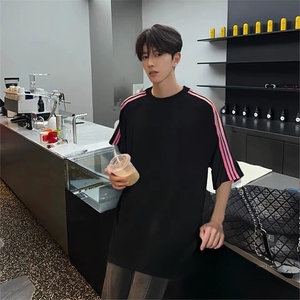 抖音得物品质二开240克宽松纯棉美式潮牌印花三条杠中性风短袖T恤图片