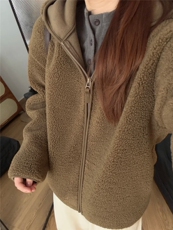 羊羔毛连帽外套130-GS06-P65成分100聚酯纤维，女装短外套，星座1302