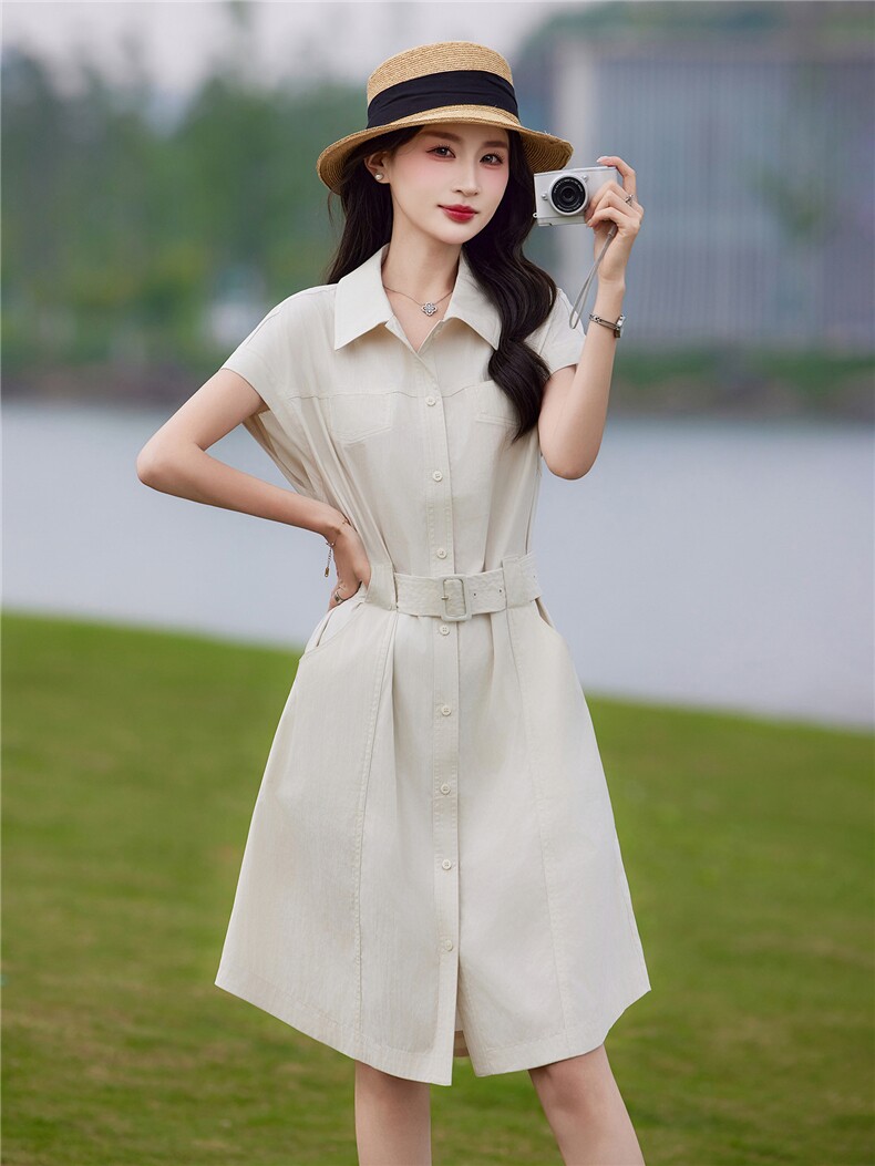 现货2026年夏季休闲风纯色小个子城市通勤时尚舒适A字裙连衣裙,女装连衣裙,靓衣阁