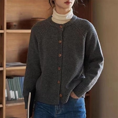 复古圆领毛衣女2024新款春秋短款宽松外穿针织开衫，女装羊毛衫，旭驰羊绒