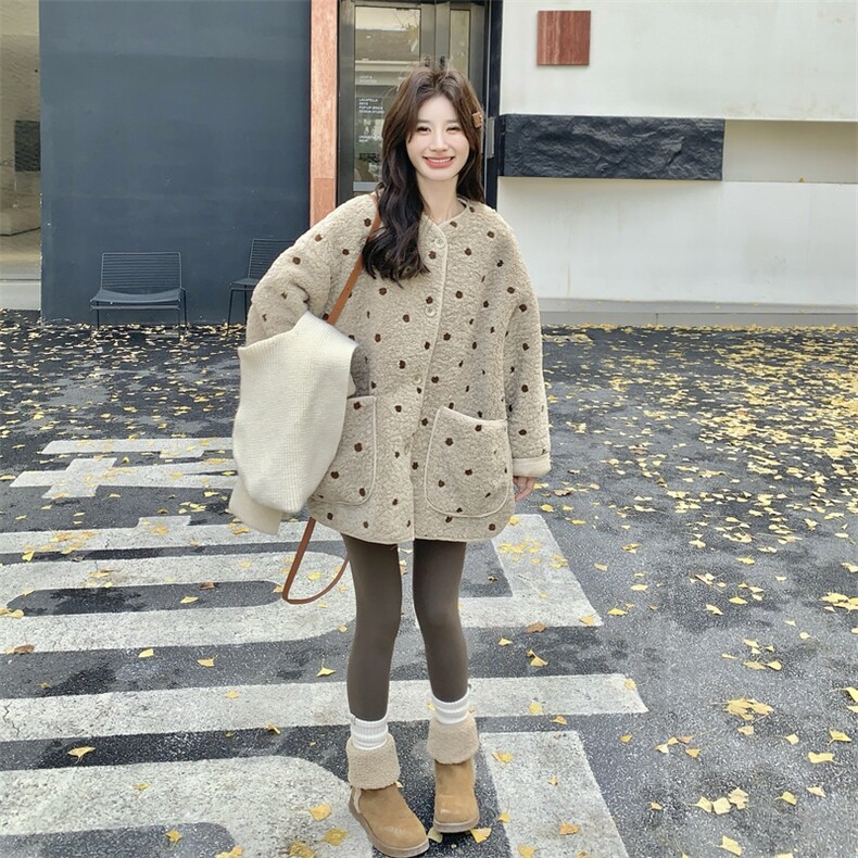 配围巾帽驼色仿皮毛一体羊羔毛外套女冬季2025新款小个子短款加厚,女装皮草,2C159