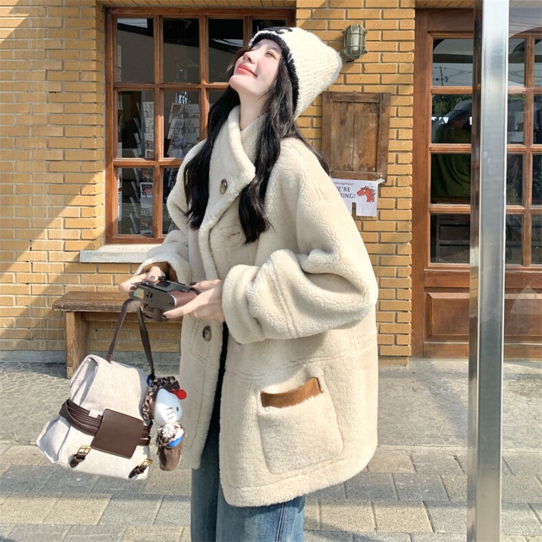 减龄两面穿咖色皮毛一体外套女冬季2025新款羊羔毛小个子加厚棉服，女装羊羔毛/颗粒绒，秀美人生