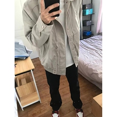 灰色