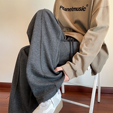 黑色