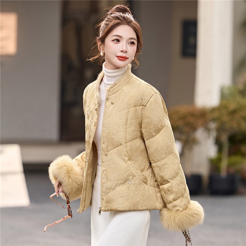 新中式立领羽绒服女2025冬季新款巨好看刺绣大毛领白鸭绒外套,女装羽绒服,浙宝029