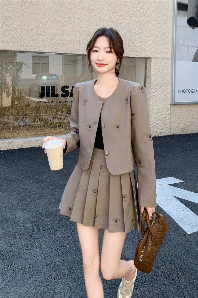 主推现货-2025年秋季新款气质小香风套装百褶裙两件套女,女装套装/套裙,霓裳依族
