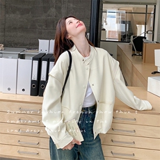 新品乳白色小个子棒球服外套女2C052-6611-P135-K188，女装短外套，2C052