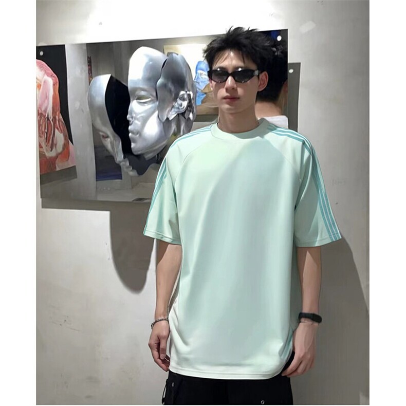 抖音得物品质二开240克宽松纯棉美式潮牌印花三条杠中性风短袖T恤,男装T恤,电商A486-1