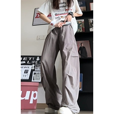 灰色
