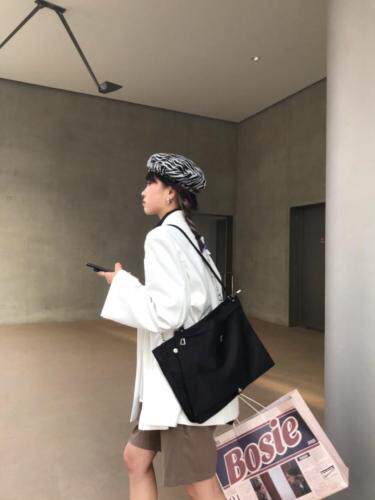 Queena PHoebe QUEENAPHOEBE108345