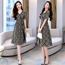 2022夏季新款时尚印花连衣裙，女装连衣裙，金典明美