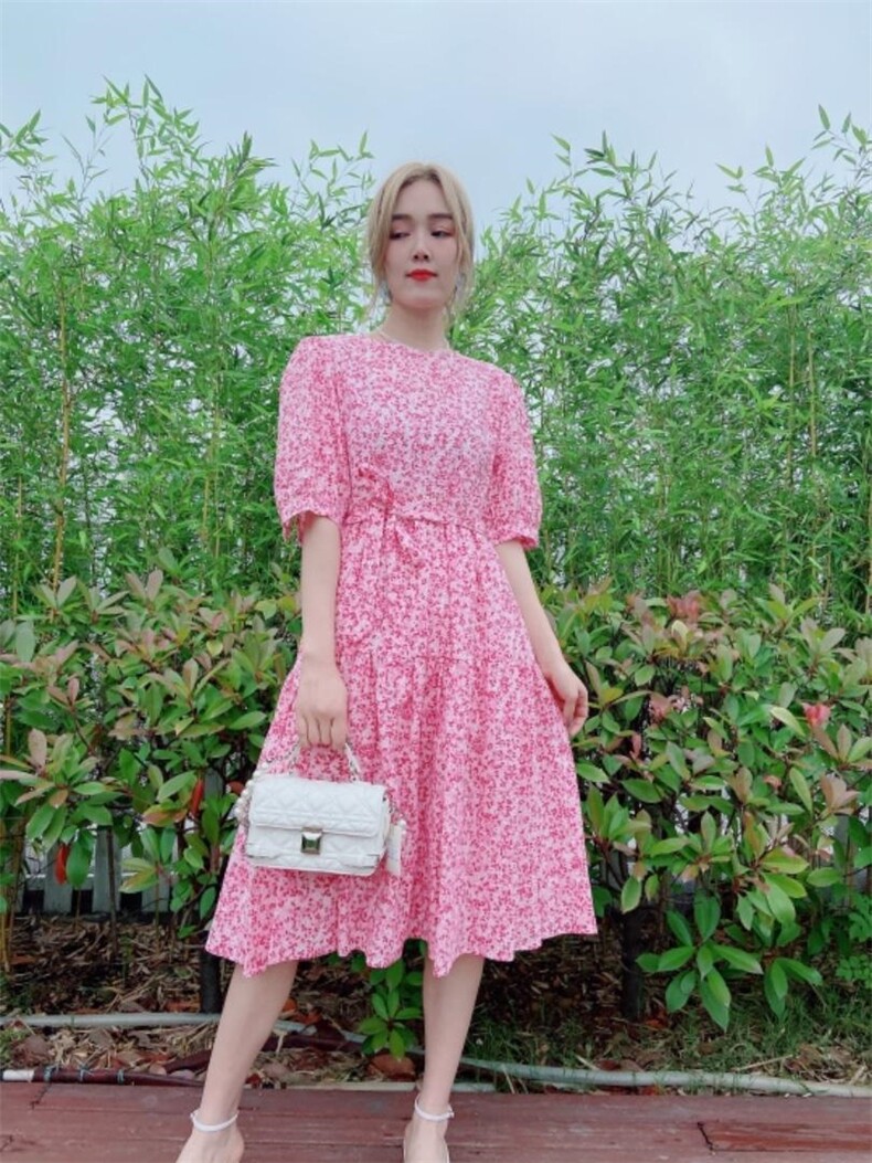 夏季新款连衣裙，女装连衣裙，依岸