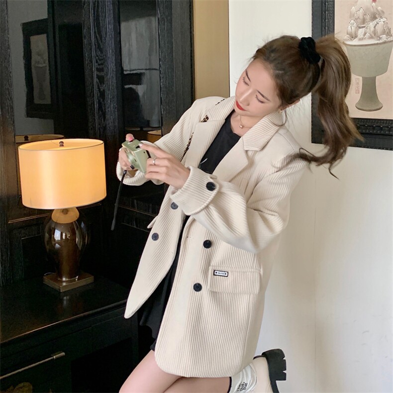 23年新品法式慵懒风灯芯绒西装外套,女装西装,菡迪欧娜