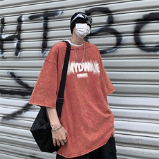 红色